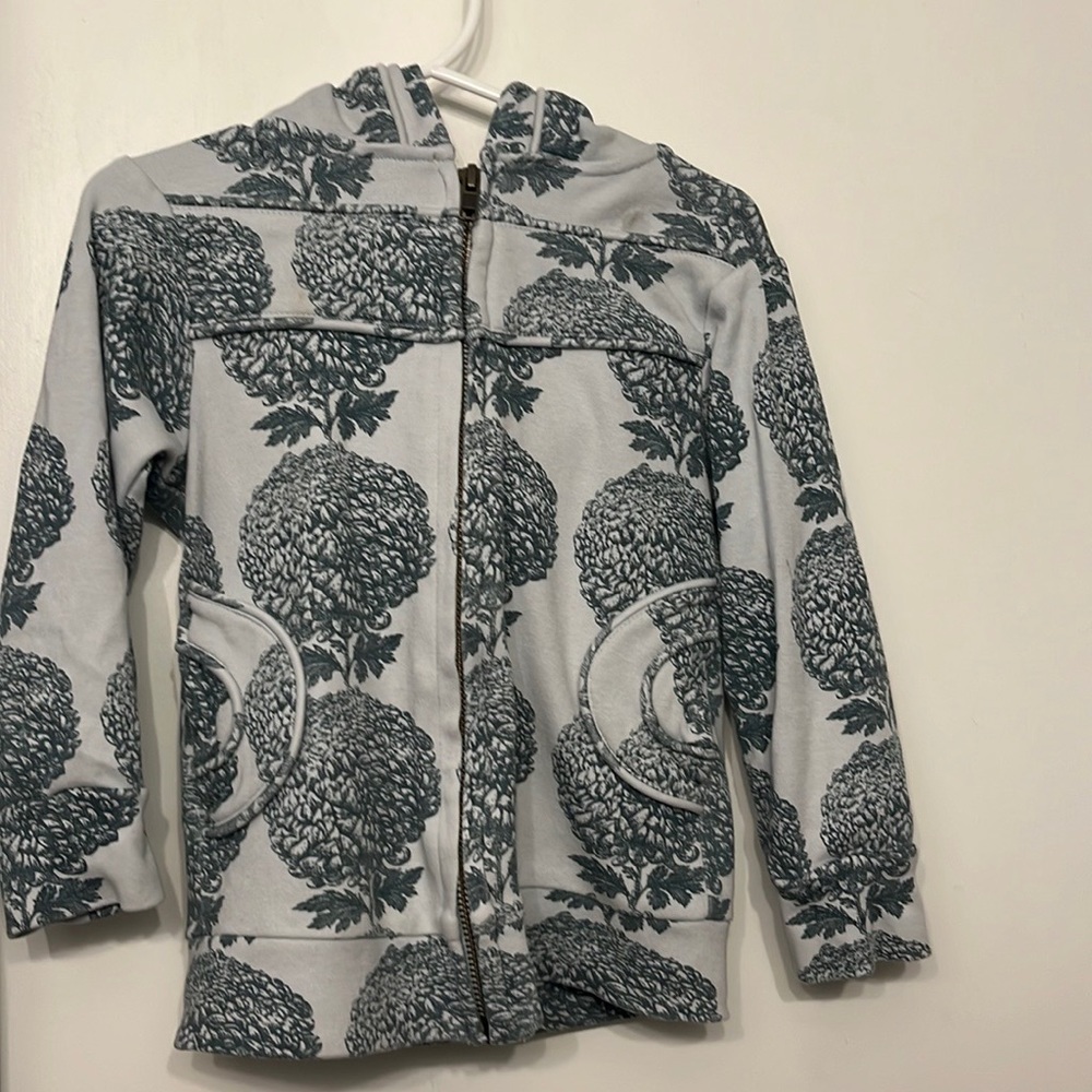 Kate Quinn hoodie 7y